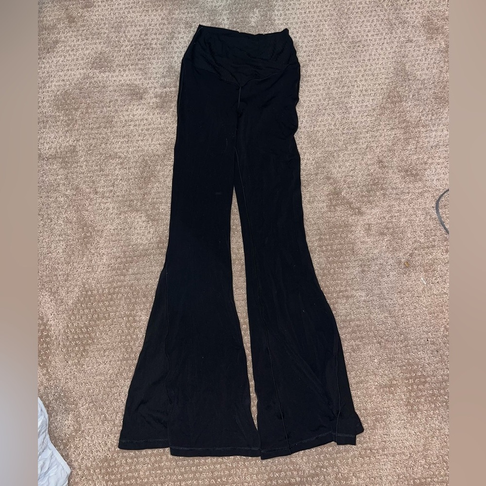 Offline by Aerie Real Me Hi-Rise Super Flare Crossover Legging